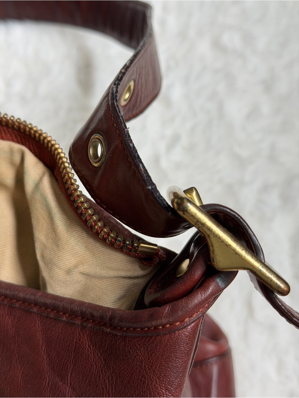 COACH Burgundy Leather Vintage Bag with Gold-Tone Accents Boho - Picture 9 of 12
